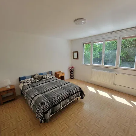 La Maison Bloom Дом отдыха Houilles